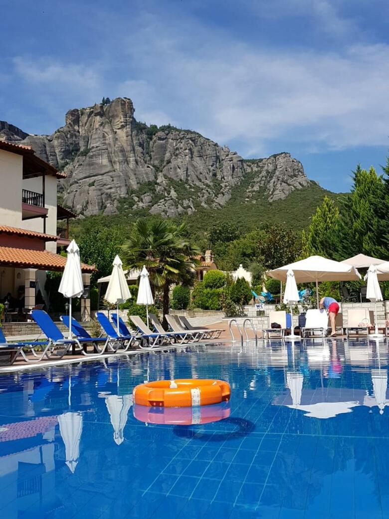 Famissi Eden Hotel
