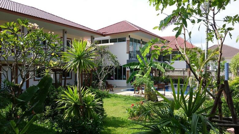 Hotel Baan Sooksiri Bangsaray