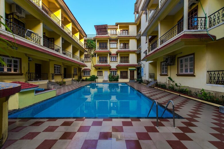 Hotel Oyo 10141 Js Palms