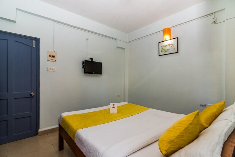 Hotel Oyo 10141 Js Palms