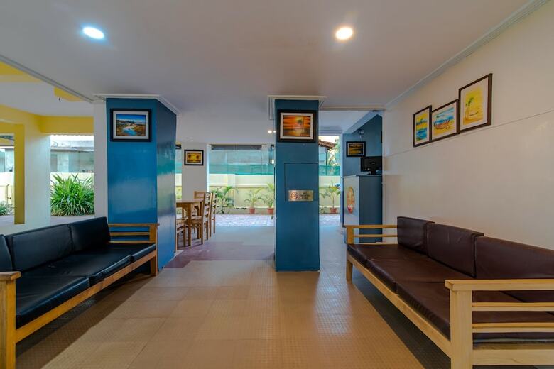 Hotel Oyo 10141 Js Palms