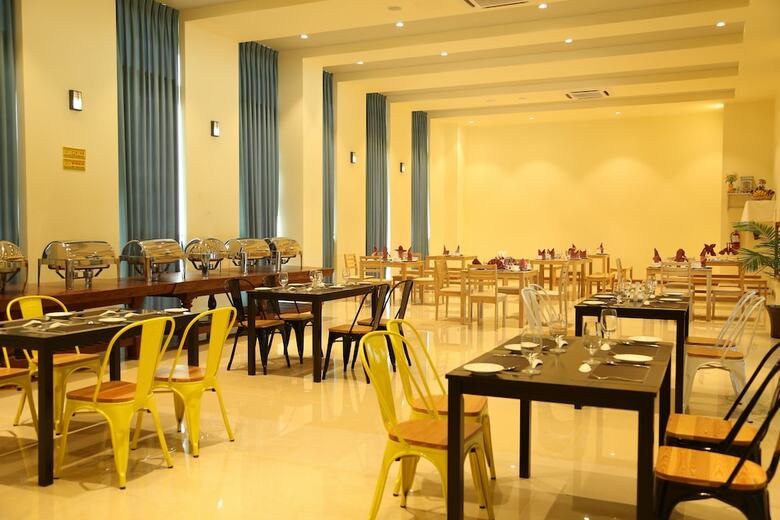 Vegas Hotel - Nay Pyi Taw