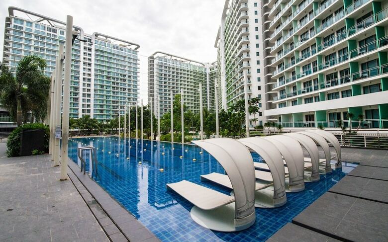 Irise @ Azure Urban Resort Residences