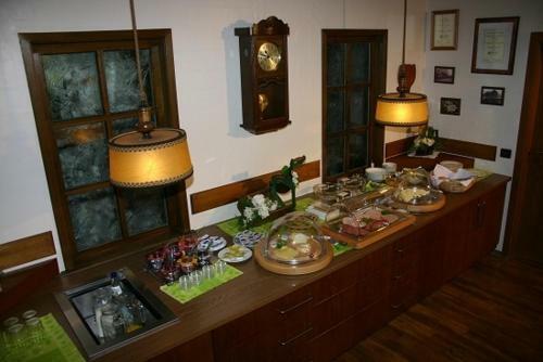 Hostal Hotel Esinger Hof Garni