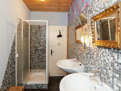 Spacious Holiday Home In Unterschonau Near Forest
