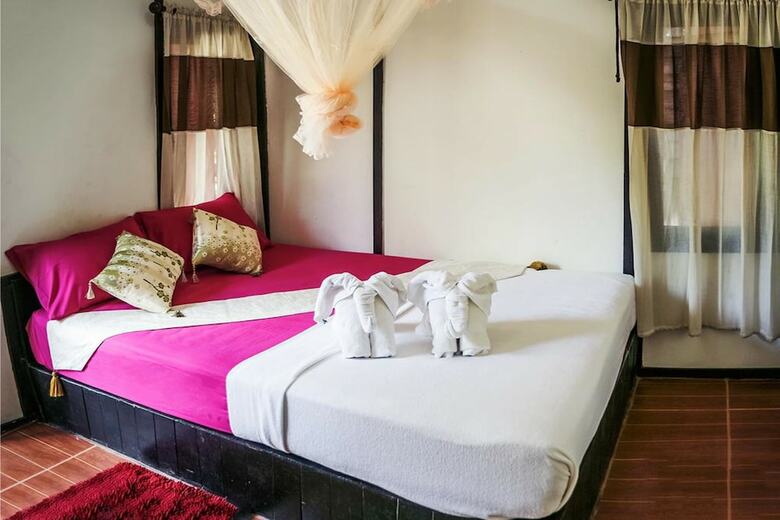 Hostal Leaf House Bungalow - Hostel