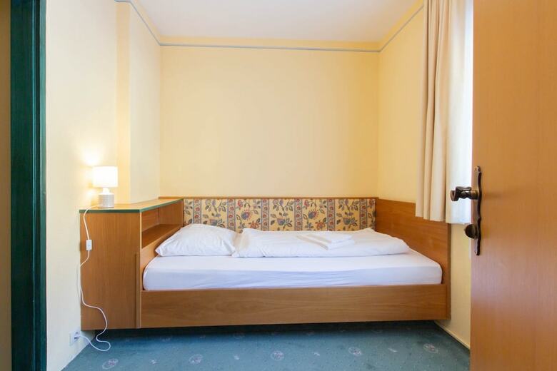 Hostal Jugendhaus Edelwei�
