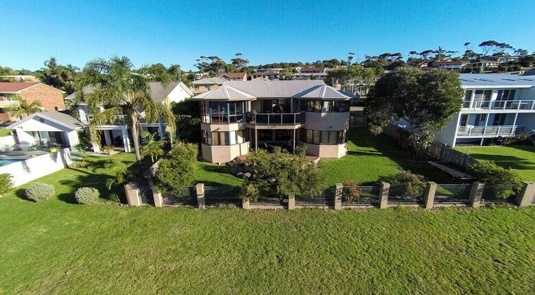 Tura Beach House On Pacific Way