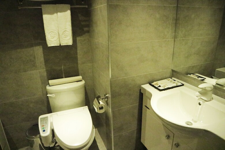 Green World Triplebeds Hotel