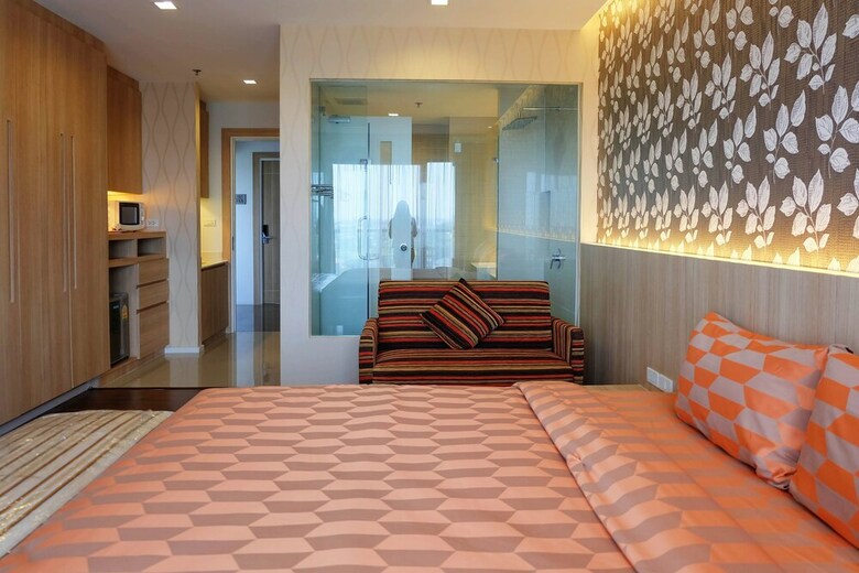 Kanyarat Lakeview Condominium By Wilai