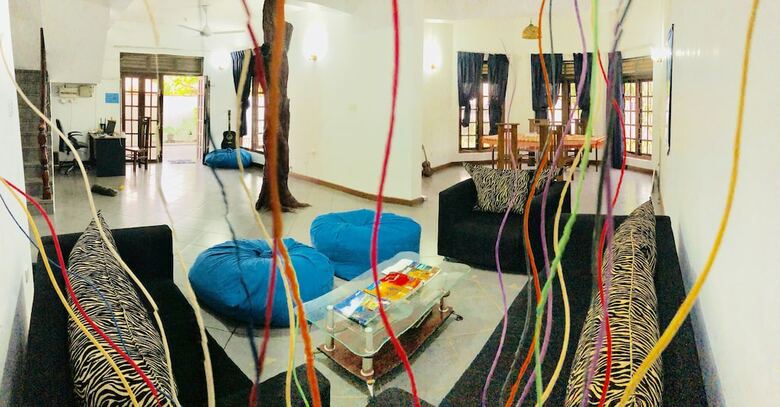 Hostal Trip 'n' Chill Hostels Colombo Airport