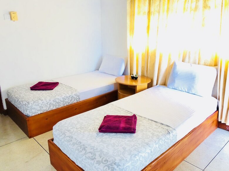 Hostal Trip 'n' Chill Hostels Colombo Airport