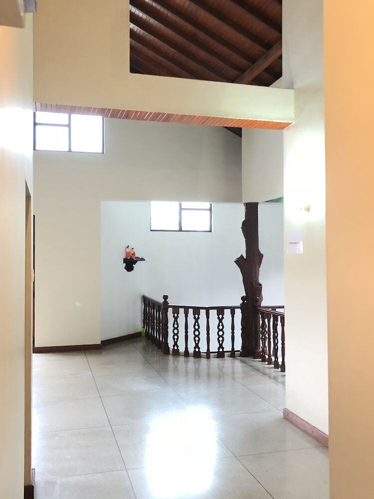 Hostal Trip 'n' Chill Hostels Colombo Airport
