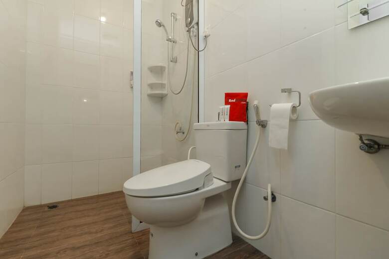 Hotel Reddoorz Plus @ Batam Center