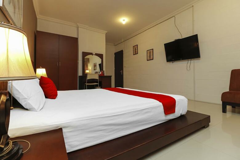 Hotel Reddoorz Plus @ Batam Center