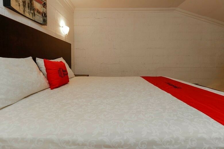 Hotel Reddoorz Plus @ Batam Center