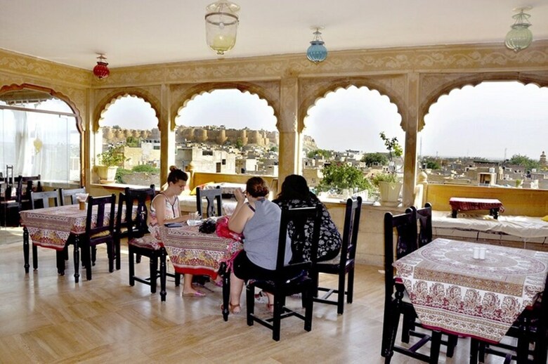 Hotel Lal Garh Fort And Palace