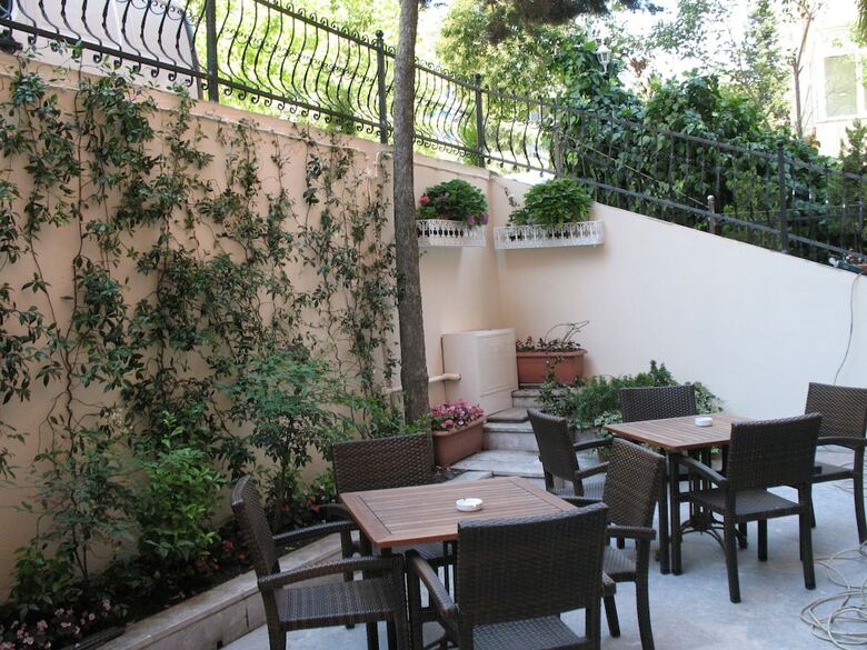 Veyron Park Hotel