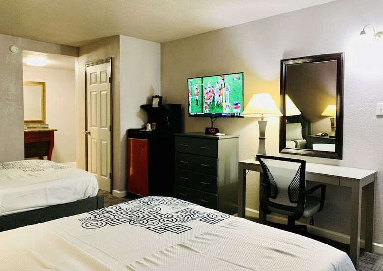 Motel R Nite Star Inn & Suite