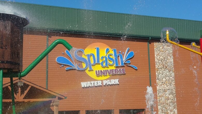 Hotel Splash Universe Resort