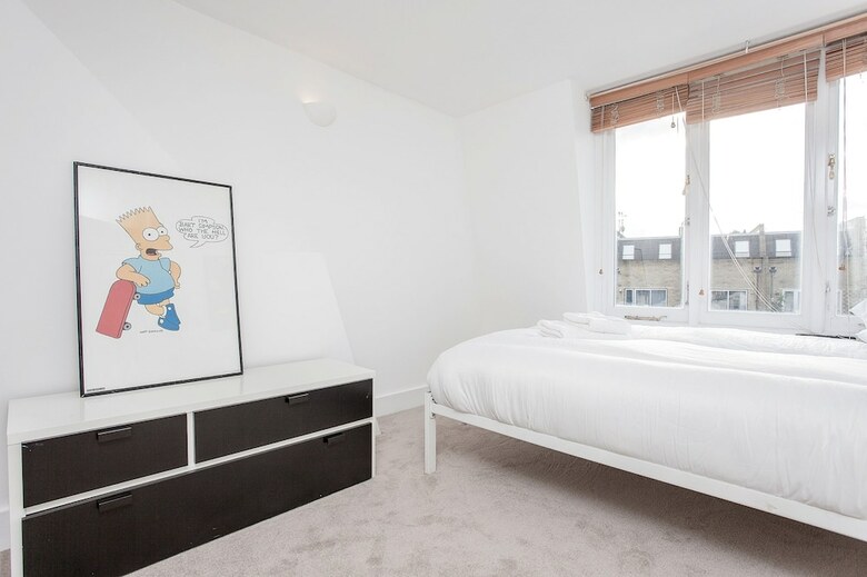 Elegant Victorian 3 Bed Home Near Hammersmith