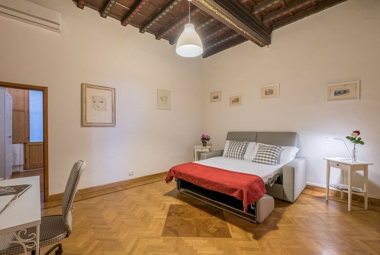 Santa Maria Novella Apartment