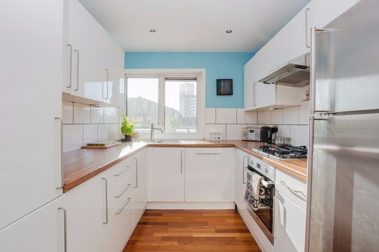 Apartamentos 2 Bedroom Flat In Whitechapel With Large Balcony
