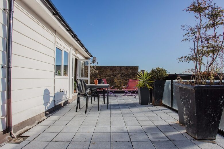 Apartamentos 2 Bedroom Flat In Whitechapel With Large Balcony