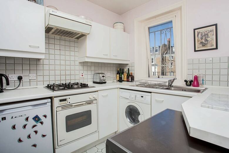 Beautiful And Light Chelsea 1 Bed Apartment