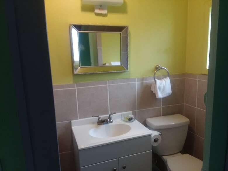 Shiny Motel