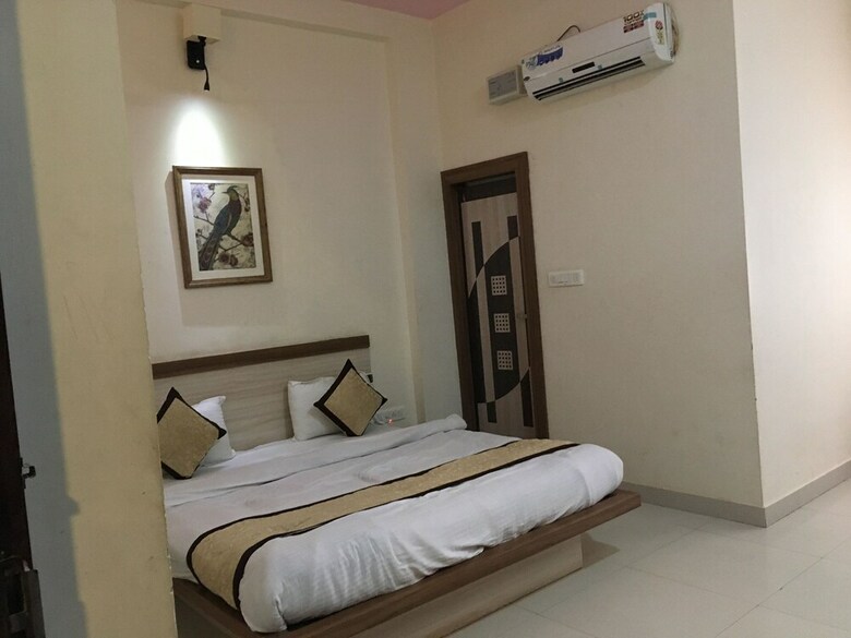 Hotel Kumkum Palace