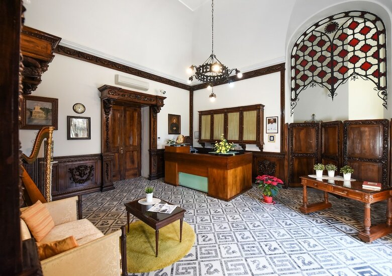 Hotel Villa Crawford - Religious Hospitality