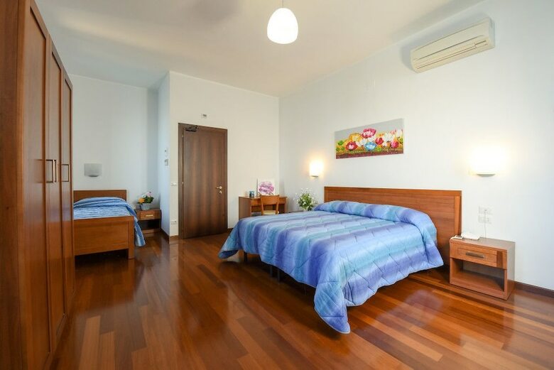 Hotel Villa Crawford - Religious Hospitality