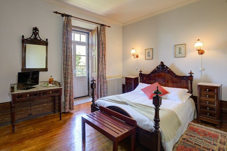 Hotel Casa Das Tilias - Historic House