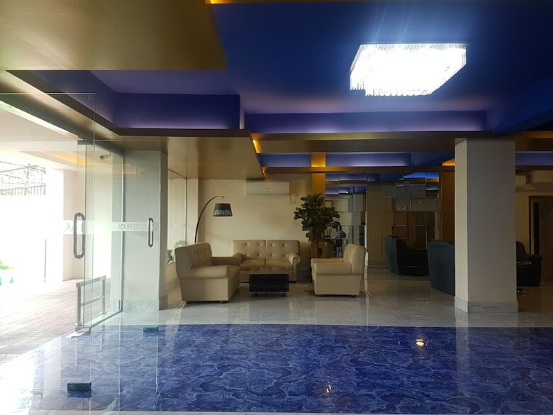 Hotel Lake Wood Residency