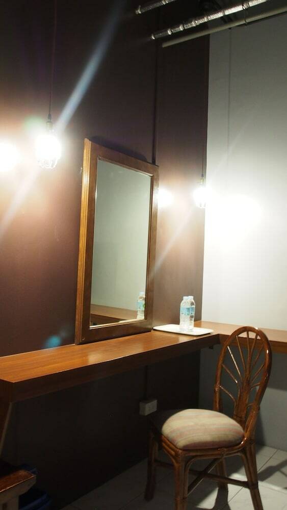 Hostal Sunday Hostel
