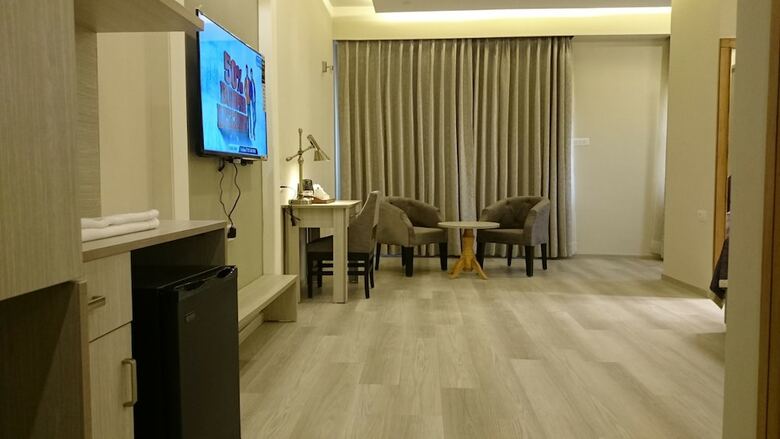 Mango Hotels Naveen
