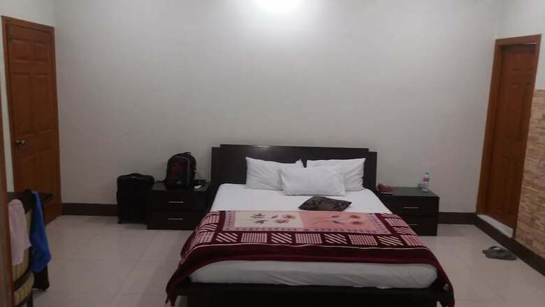 Hotel Larish Residency