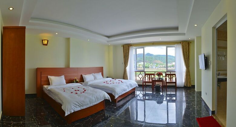 Hotel White Lotus