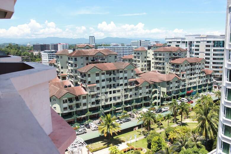 Ideal Holiday Apartment Marina Court