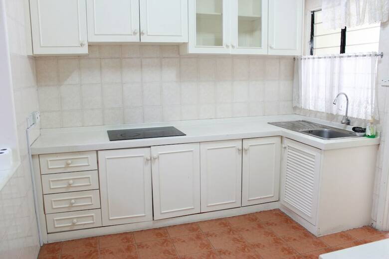 Ideal Holiday Apartment Marina Court