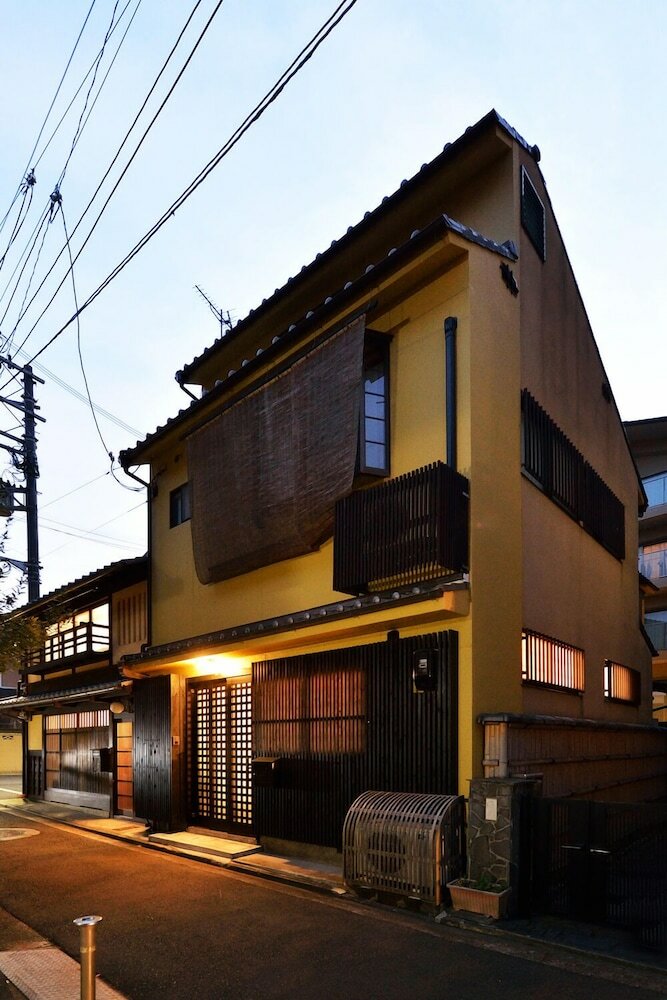 Karaku Inn