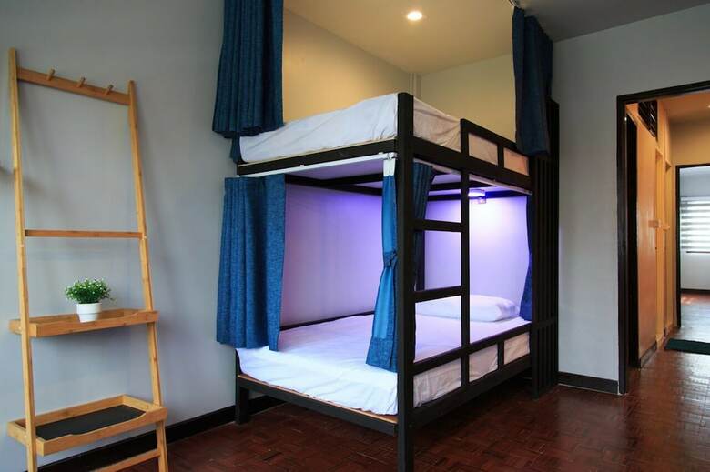 Hostal Yes Vegan Hostel Pattaya - Adults Only