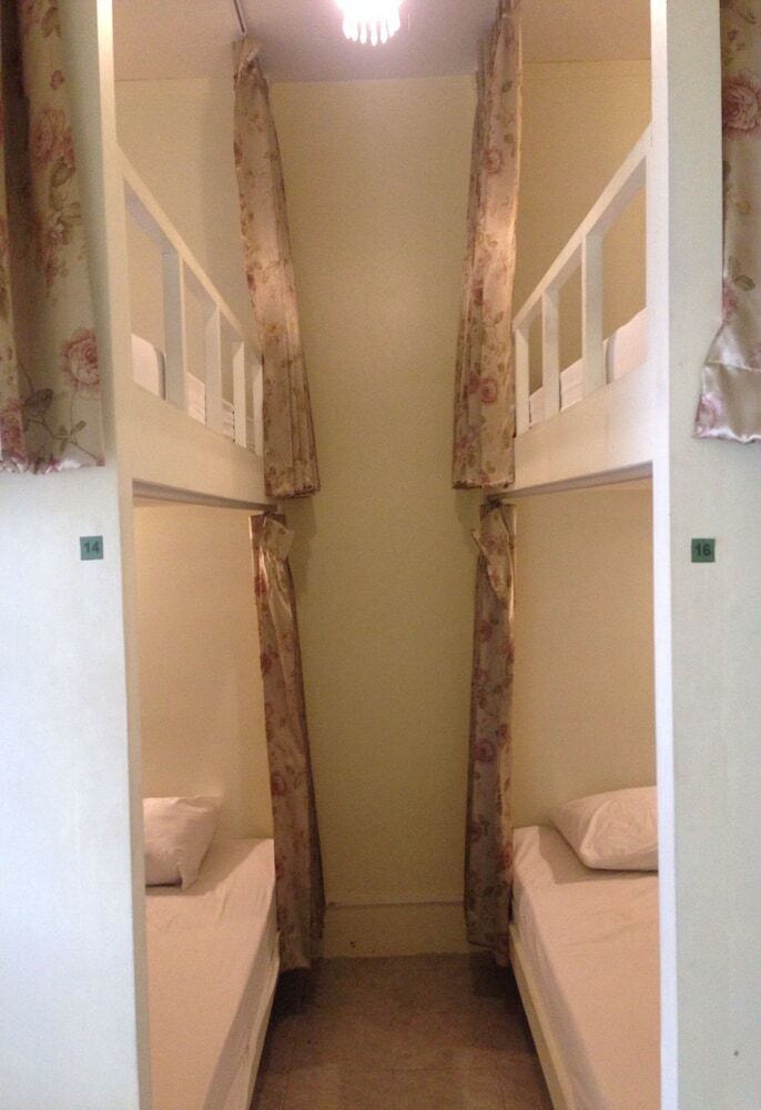 Hostal City Capsule Hostel