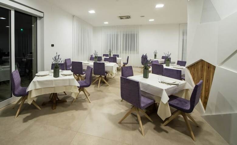 Hotel Malucri Resort