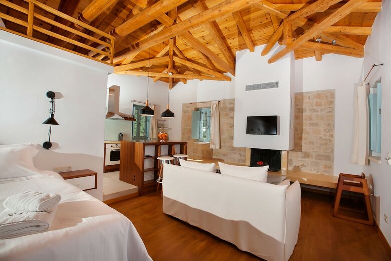 Apartamentos Lithos Guesthouse Kardamili
