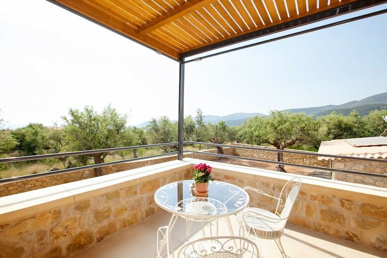Apartamentos Lithos Guesthouse Kardamili