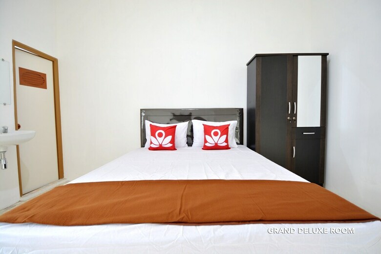 Hotel Zen Rooms Kemang G17 Syariah