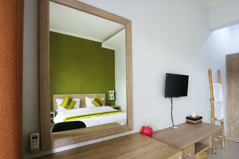 Hotel Pulasari Homestay & Villa