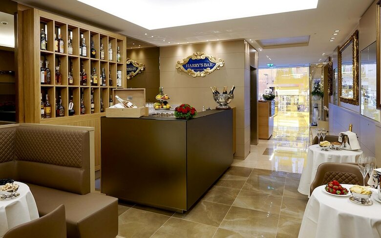 Harry's Bar Trevi Hotel & Restaurant
